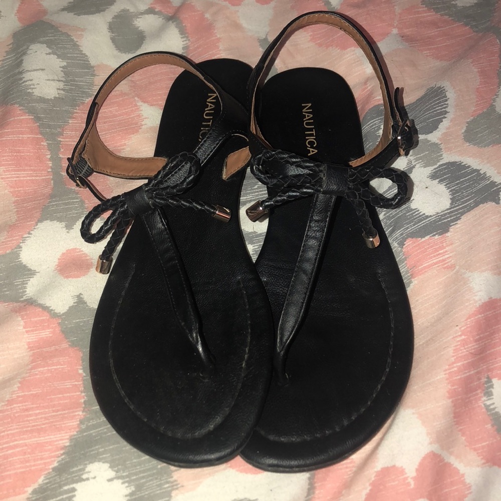 black nautica sandals
